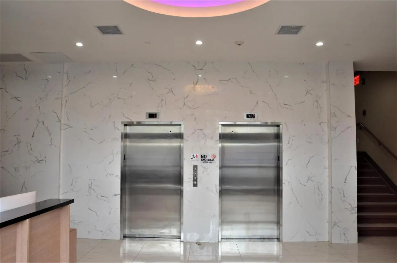Lic Plaza Hotel Нью-Йорк